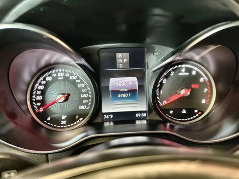 Used 2018 Mercedes-Benz GLC 300 4MATIC image 17
