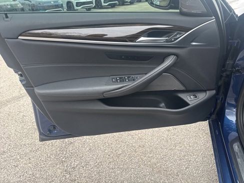 Used 2021 BMW 530i xDrive 530i xDrive w/ Premium Package image 8