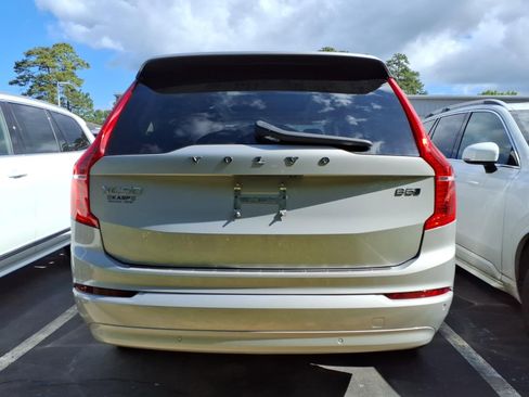 Used 2023 Volvo XC90 B5 Core w/ Protection Package Premier AWD/4WD image 6