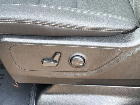 Used 2022 RAM 1500 Big Horn AWD/4WD image 14