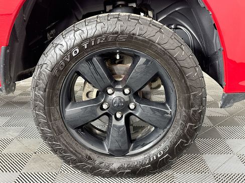 Used 2023 RAM 1500 Express w/ Wheel & Sound Group image 30