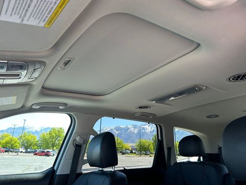Used 2020 Kia Telluride EX w/ EX Premium Package FWD image 29