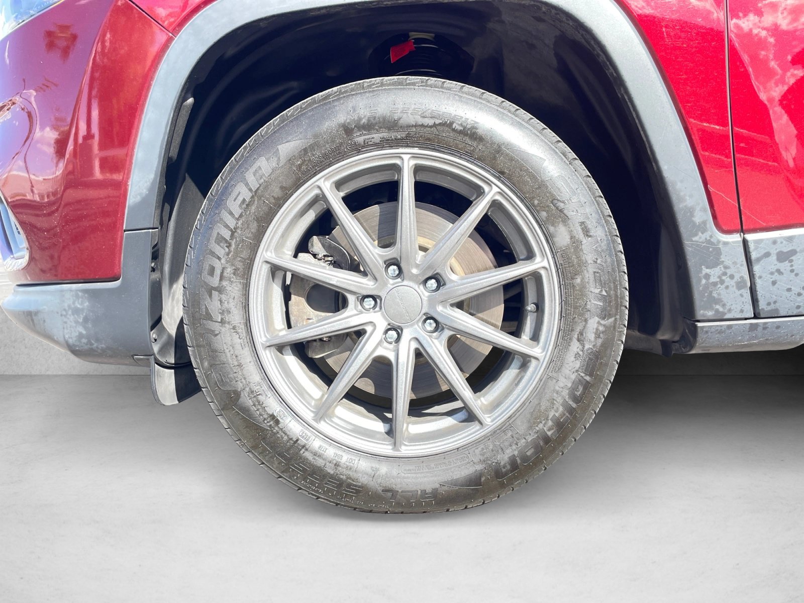 Used 2019 Jeep Cherokee Latitude w/ Popular Appearance Group FWD image 9