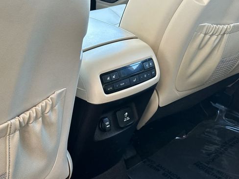 Used 2020 Hyundai Palisade Limited FWD image 14
