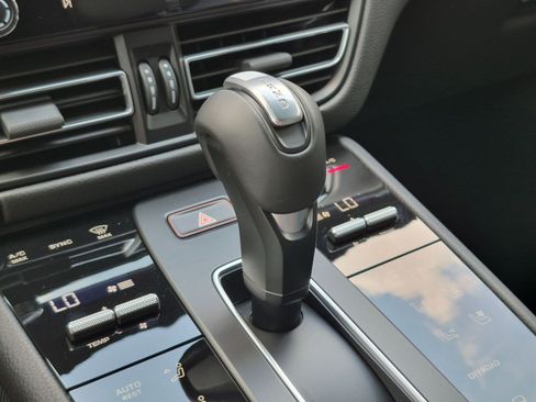 Certified 2026 Porsche Macan S AWD/4WD image 20