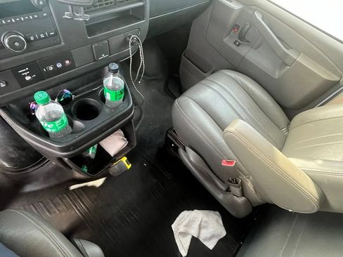 Used 2021 Chevrolet Express 2500 w/ Driver Convenience Package RWD image 16