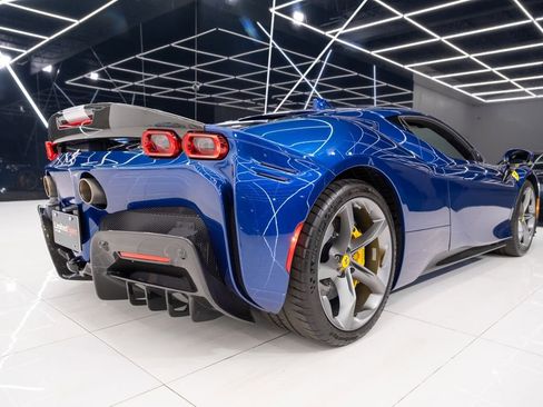 Used 2022 Ferrari SF90 Stradale image 18