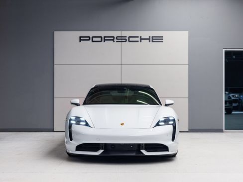 Certified 2020 Porsche Taycan Turbo AWD/4WD image 10