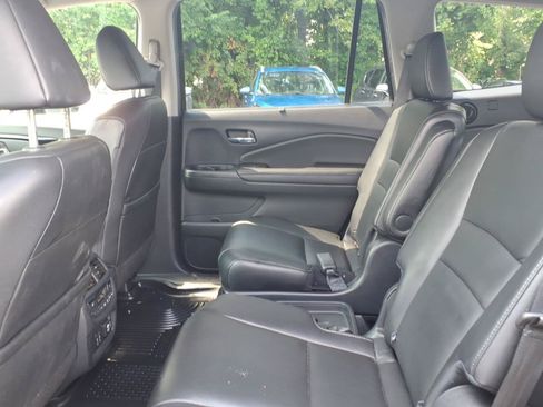 Used 2019 Honda Pilot Touring image 16