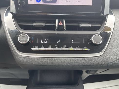 Certified 2024 Toyota Corolla LE FWD image 19