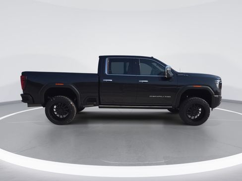 Used 2024 GMC Sierra 2500 Denali Ultimate AWD/4WD image 2