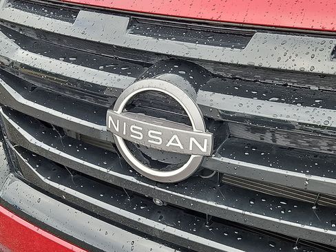 Used 2023 Nissan Pathfinder SL w/ Lighting Package (N92) AWD/4WD image 36