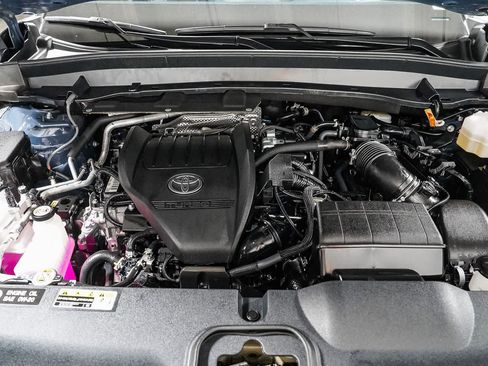 Certified 2025 Toyota Grand Highlander AWD Hybrid image 28
