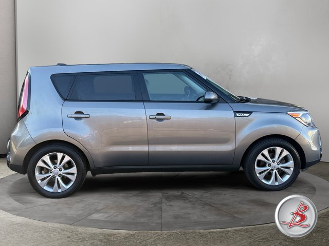 Used 2016 Kia Soul + w/ Primo Package FWD image 8