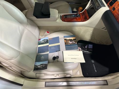 Used 2007 Lexus SC 430 Convertible image 35