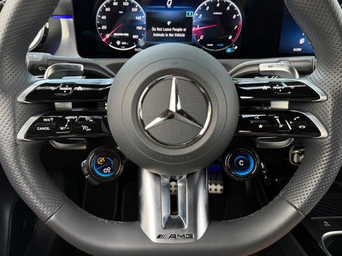 Used 2025 Mercedes-Benz CLA 35 AMG 4MATIC image 7