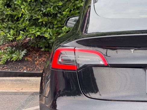 Used 2021 Tesla Model 3 Standard Range Plus RWD image 15