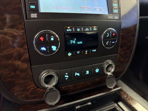 Used 2008 GMC Yukon Denali AWD/4WD image 23