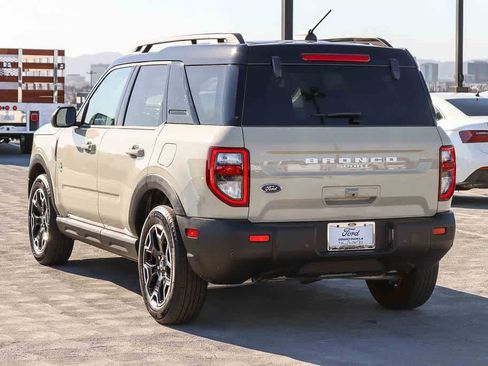 Used 2025 Ford Bronco Sport Outer Banks AWD/4WD image 6