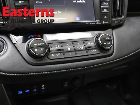 Used 2018 Toyota RAV4 XLE AWD/4WD image 20