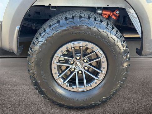 Used 2020 Ford F150 Raptor w/ Equipment Group 802A Luxury image 6