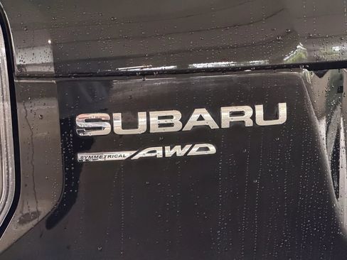 Used 2017 Subaru Forester 2.5i Premium w/ All-Weather Package AWD/4WD image 11