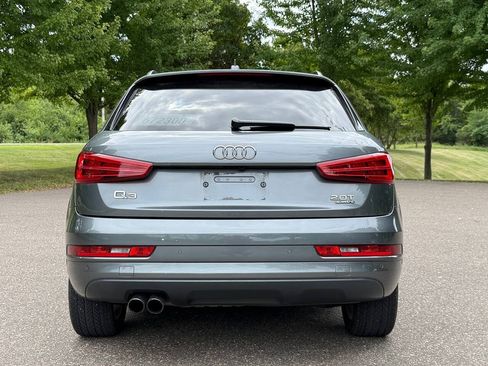 Used 2017 Audi Q3 2.0T Premium w/ Convenience Package AWD/4WD image 4
