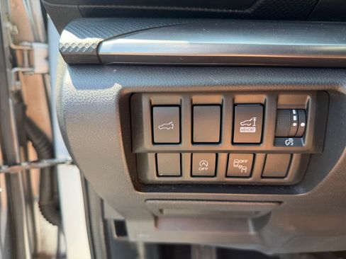 Used 2019 Subaru Forester Premium AWD/4WD image 30