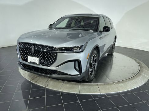 New 2024 Lincoln Nautilus Premier w/ Equipment Group 102A image 12