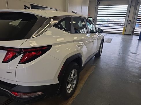 Used 2024 Hyundai Tucson SE AWD/4WD image 3