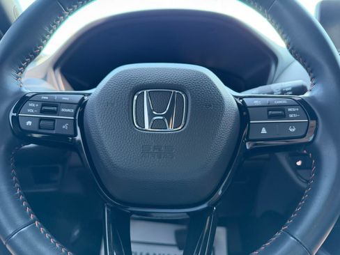 Used 2025 Honda HR-V Sport image 17