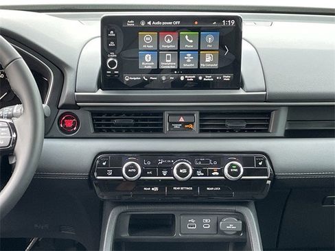 New 2025 Honda Pilot Touring image 16