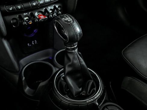 Used 2015 MINI Cooper 4-Door Hardtop image 28