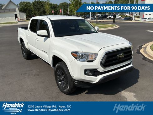 Used 2023 Toyota Tacoma SR5 w/ Technology Package RWD image 1