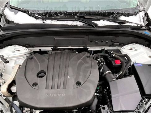 Certified 2023 Volvo XC60 B5 Plus image 29