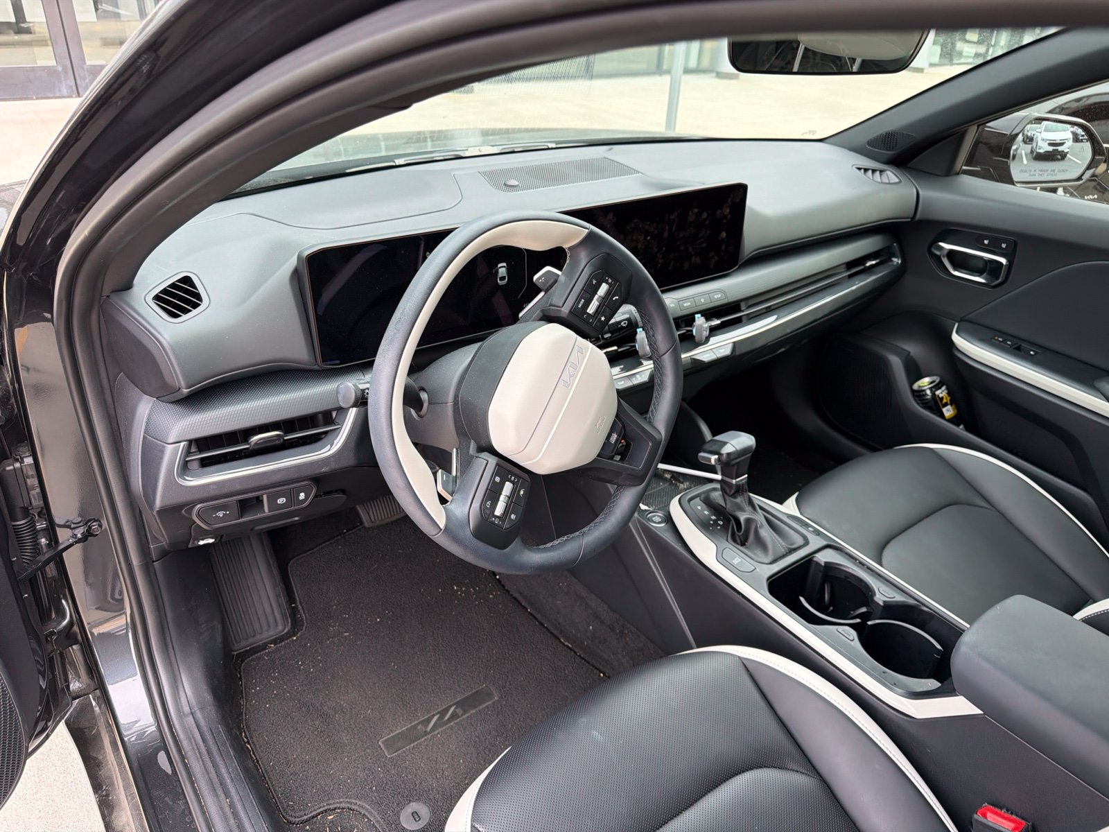 Used 2026 Kia K4 GT-Line Turbo w/ GT-Line Premium Package FWD image 4