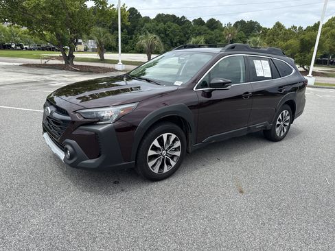 Used 2025 Subaru Outback Limited AWD/4WD image 4