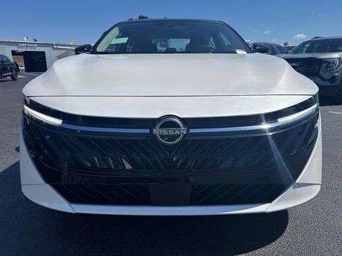 New 2026 Nissan Sentra SR FWD image 8
