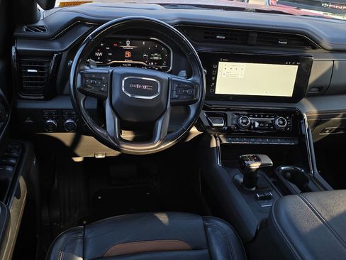 Used 2024 GMC Sierra 1500 AT4 w/ Technology Package image 11