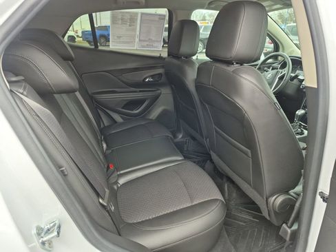 Used 2022 Buick Encore Preferred w/ Safety Package image 28