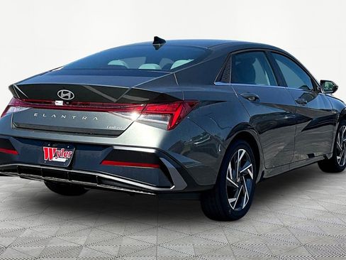 New 2026 Hyundai Elantra Limited FWD image 7