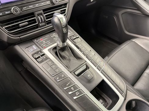 Used 2020 Porsche Macan AWD/4WD image 26