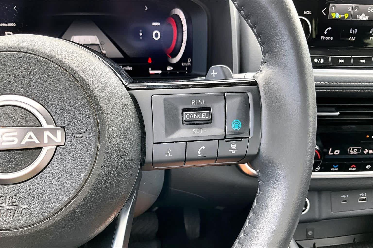 Used 2023 Nissan Rogue Platinum w/ Platinum Premium Package FWD image 25