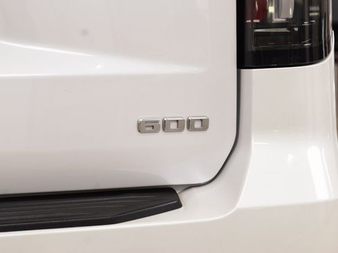 Used 2023 Cadillac Escalade ESV Premium Luxury Platinum w/ Heavy-Duty Trailer Package image 22