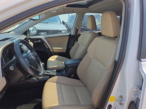 Used 2014 Toyota RAV4 Limited w/ Technology Package AWD/4WD image 4