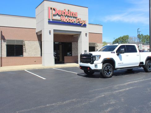 Used 2020 GMC Sierra 2500 AT4 w/ AT4 Premium Package image 39