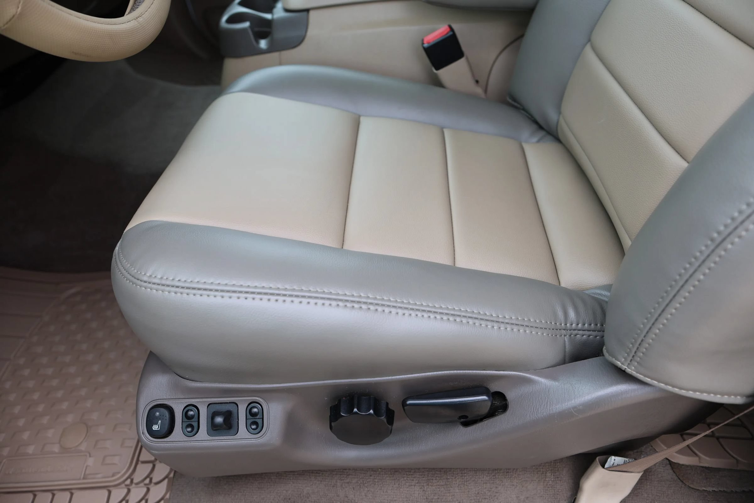 Used 2004 Ford Excursion Eddie Bauer AWD/4WD image 32
