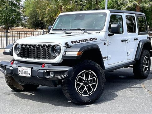 Certified 2025 Jeep Wrangler Unlimited Rubicon w/ Convenience Group AWD/4WD image 2