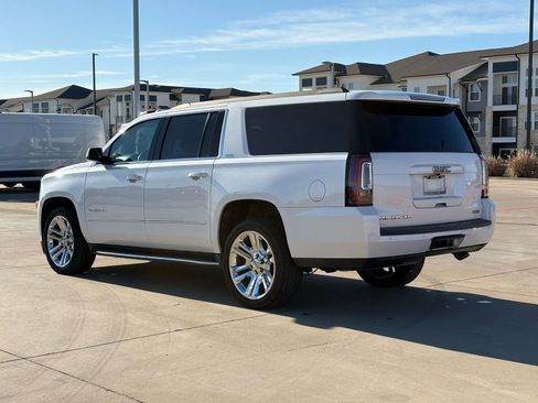 Used 2017 GMC Yukon XL SLT w/ Premium Edition image 5