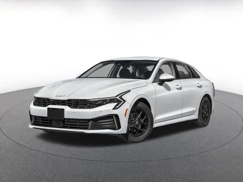 Used 2025 Kia K5 LXS FWD image 3